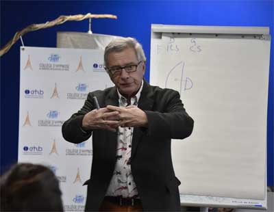 L’hypnose au centre de la thérapie: Thérapies brèves sans l'hypnose: un non-sens ?