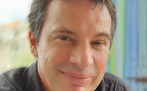 Les grands entretiens: Pr Pierre Castelnau, recueillis par Gérard FITOUSSI.