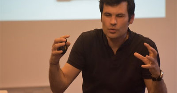 Hypnose et anesthésie dans un service de grands brûlés. Revue Hypnose et Thérapies Brèves. Florent HAMON